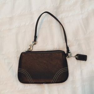 Coach wristlet black